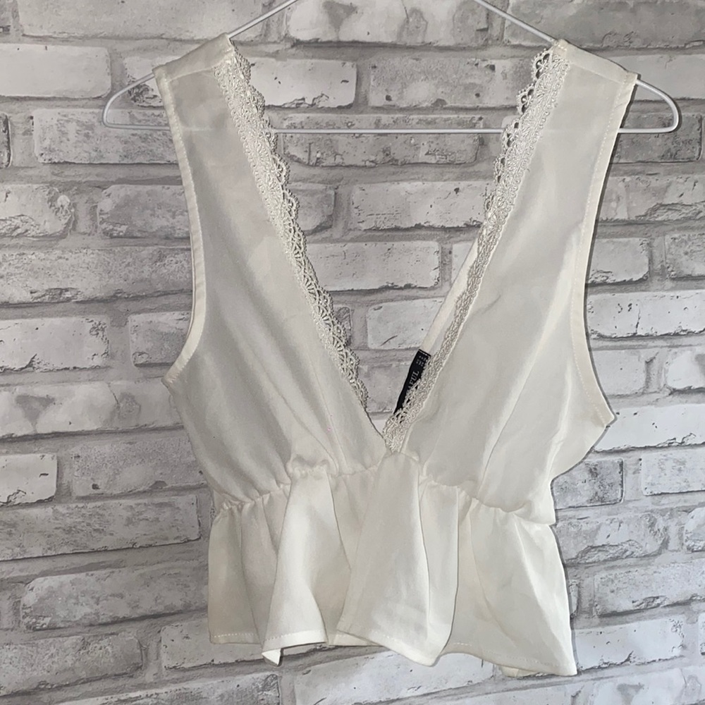 Zaful White Cropped V Shirt